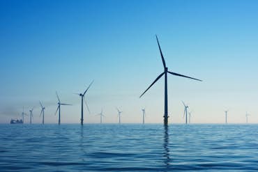 How Helicopters Help Offshore Wind Farm Operations